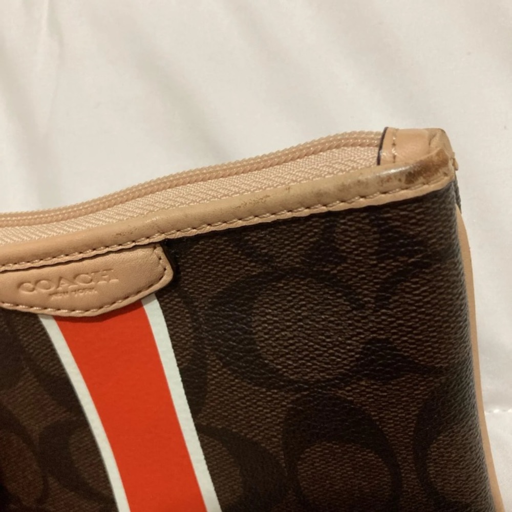 Coach wristlet - Picture 4 of 10